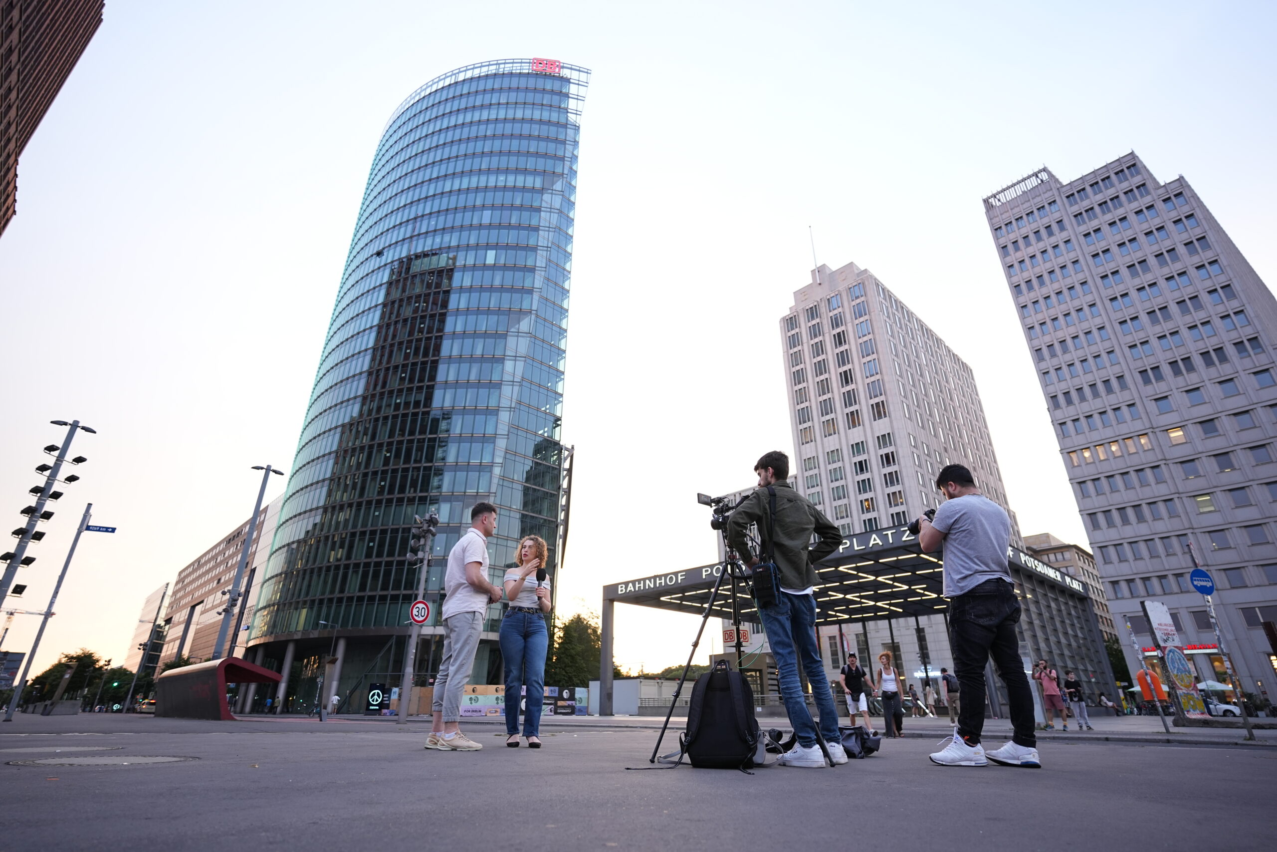 production-video-services-adq-khabir.